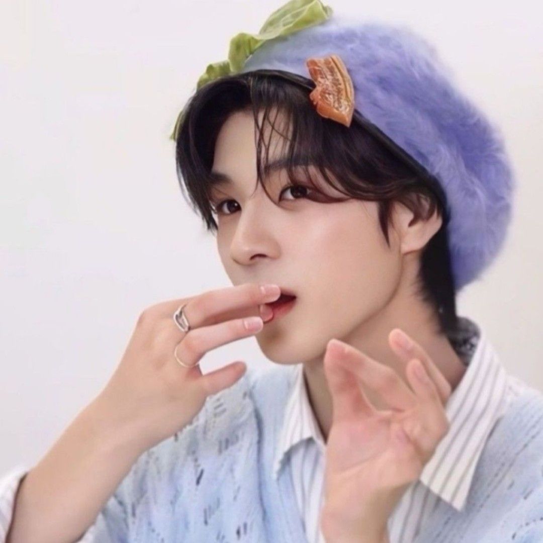 Cuplikan di balik layar dari Jeong Dongwon