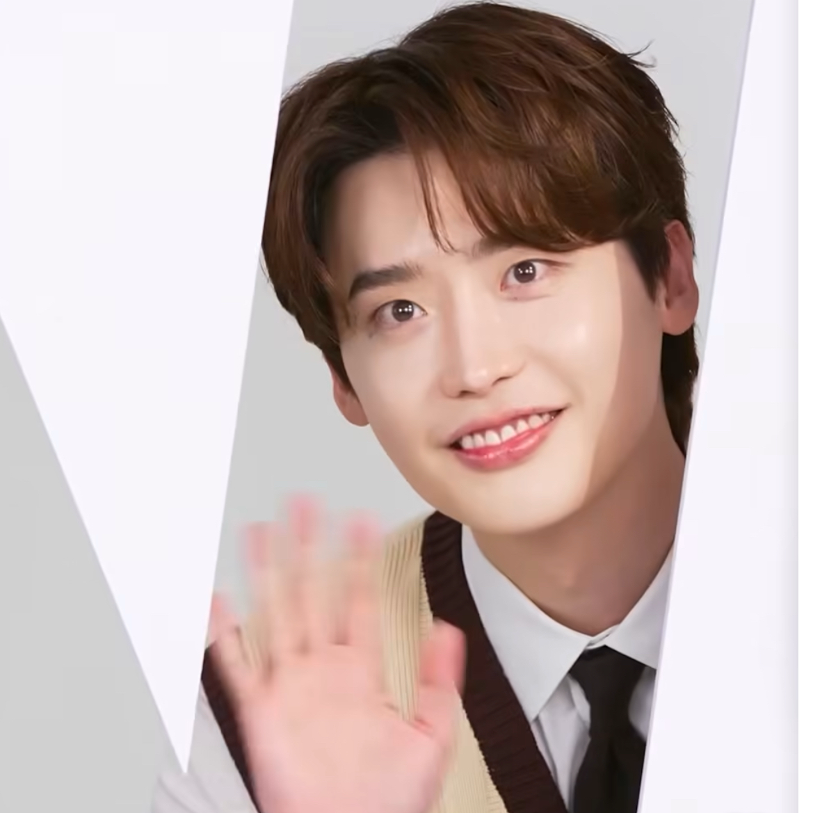 Behind-the-scenes cut of Lee Jongsuk