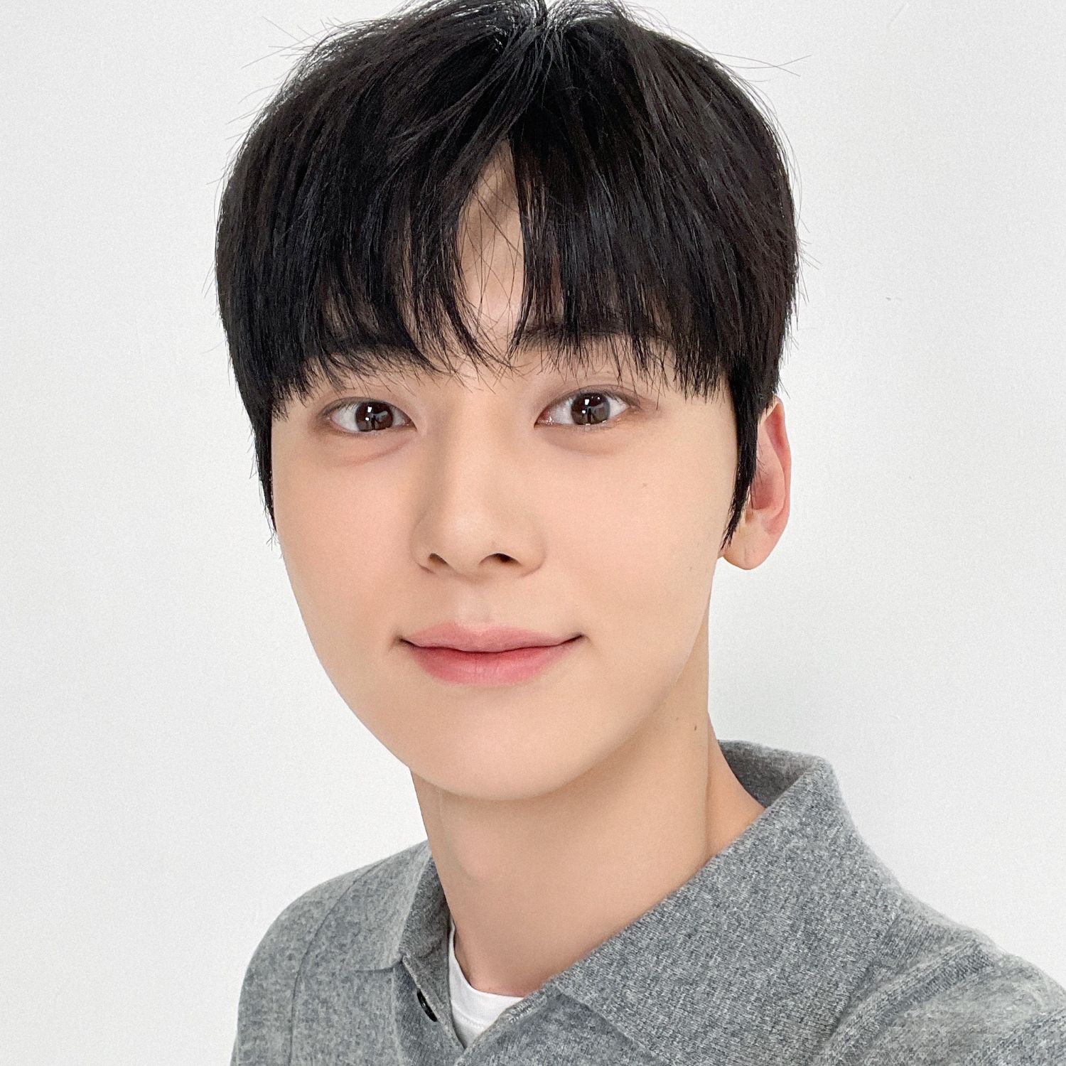 Behind-the-scenes cut of Hwang Minhyun