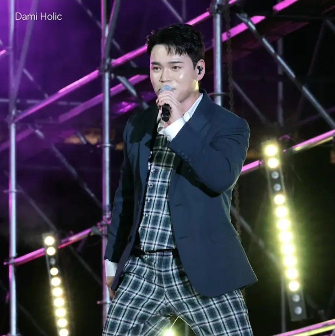 Recent activity shot of Lee Jung