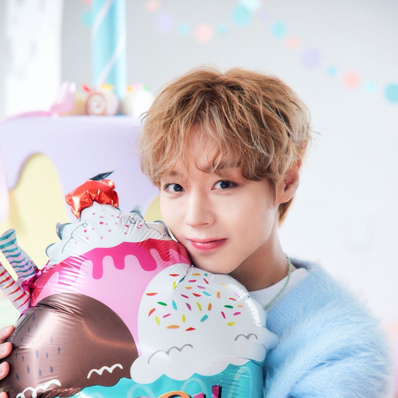 A moment captured by a fan of Park Jihoon