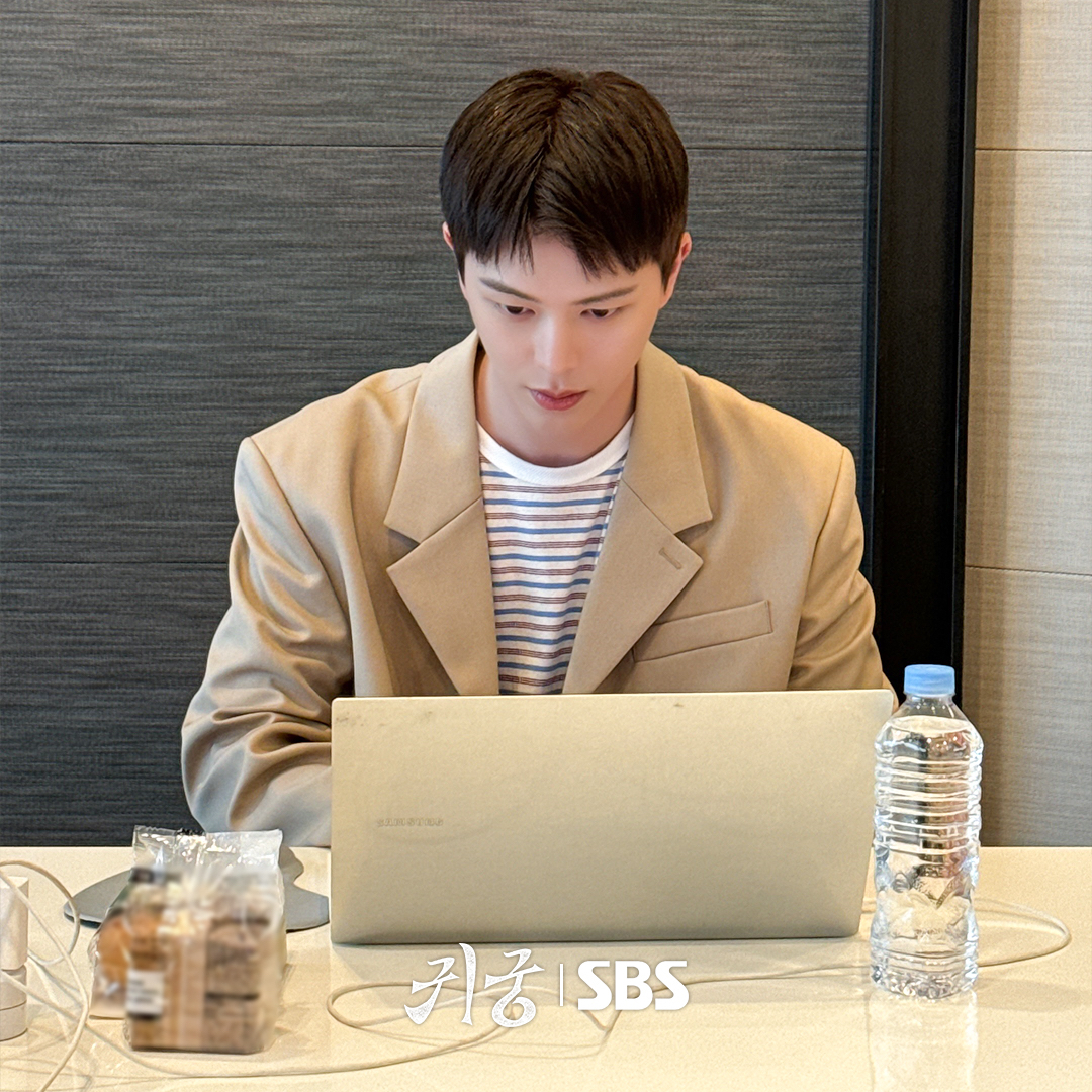 Latest photo of Yook Sungjae