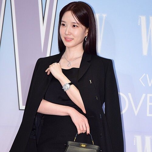 Latest photo of Park Eunbin