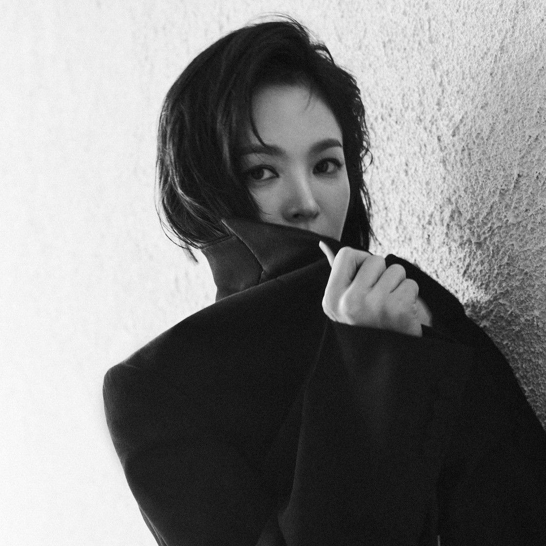 Recent activity shot of Song Hyekyo