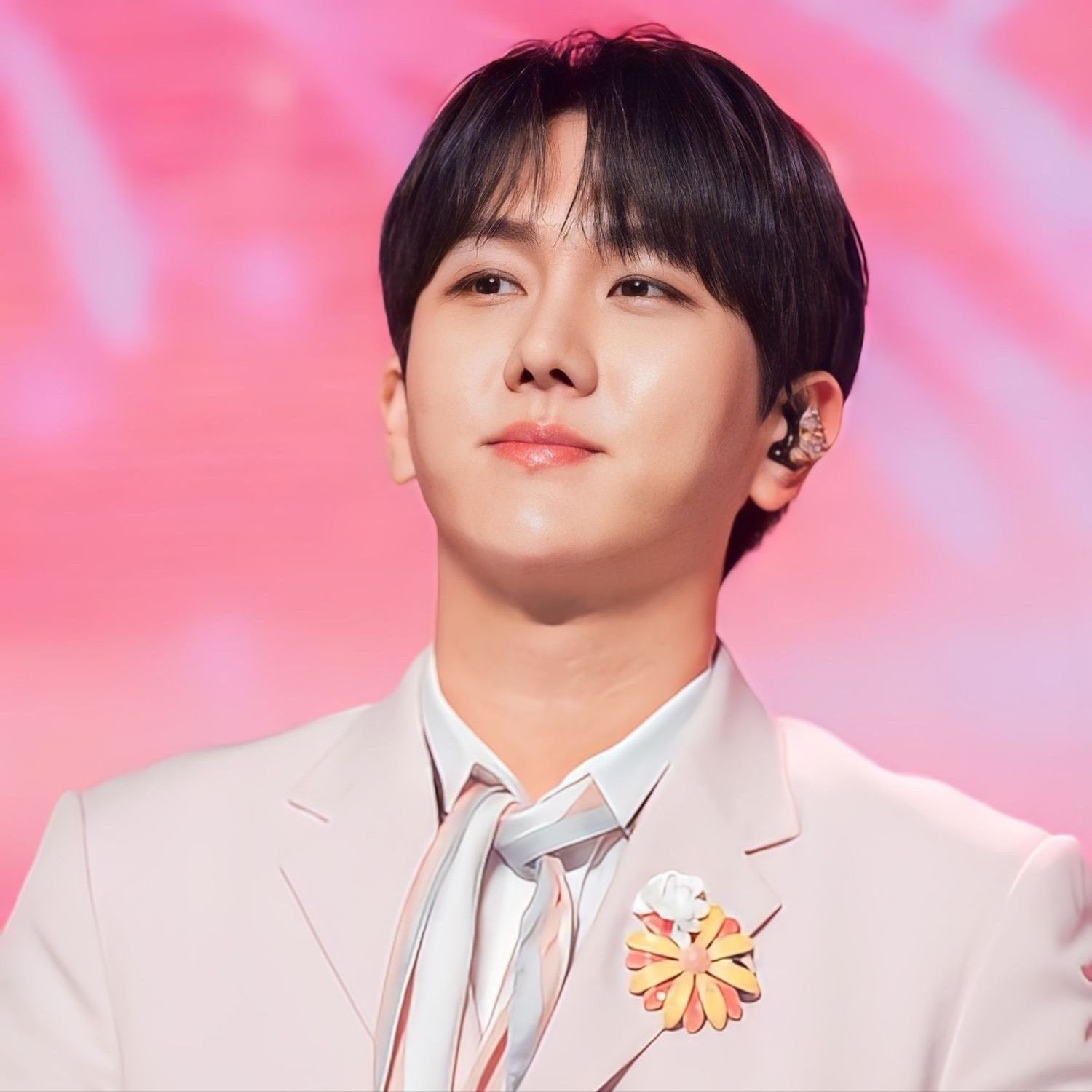 Behind-the-scenes cut of Kim Soochan