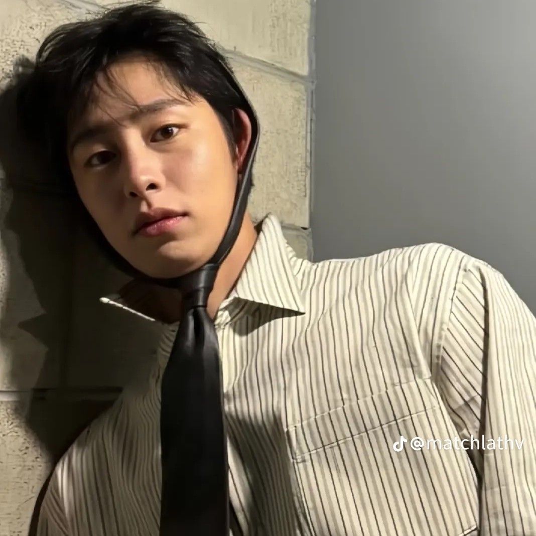 Recent activity shot of Lee Jaewook