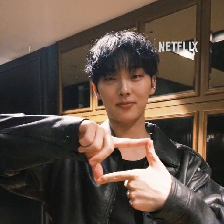Recent activity shot of Choi Hyunwook
