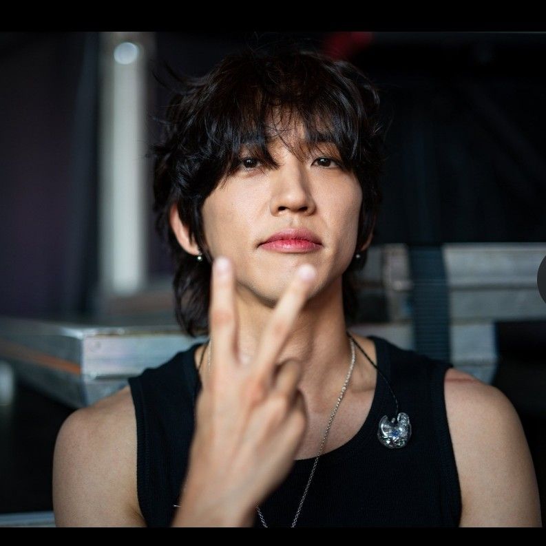 Latest photo of Lee Seungyoon