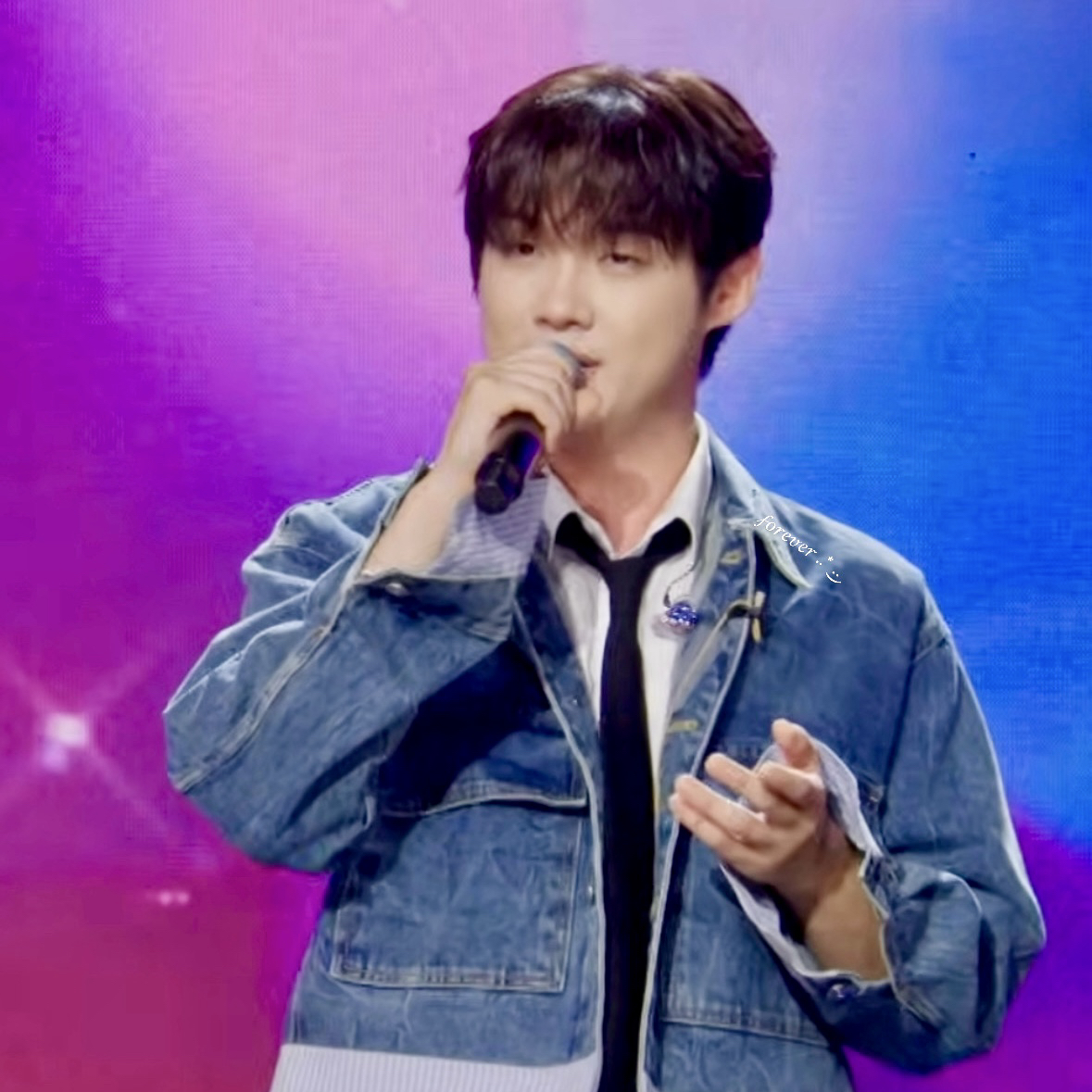 A moment captured by a fan of Choi Jaemyeong