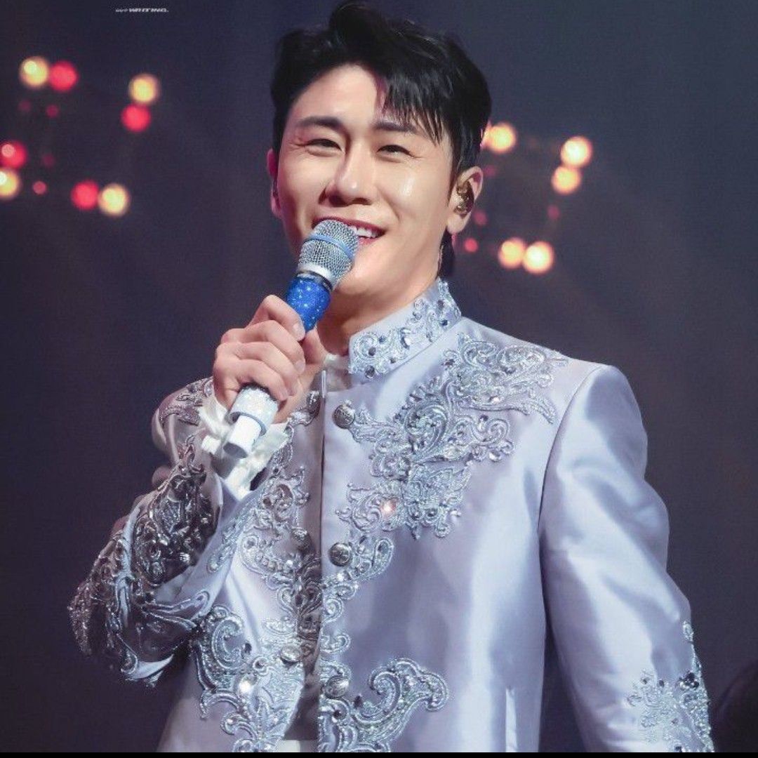 Latest photo of Young Tak