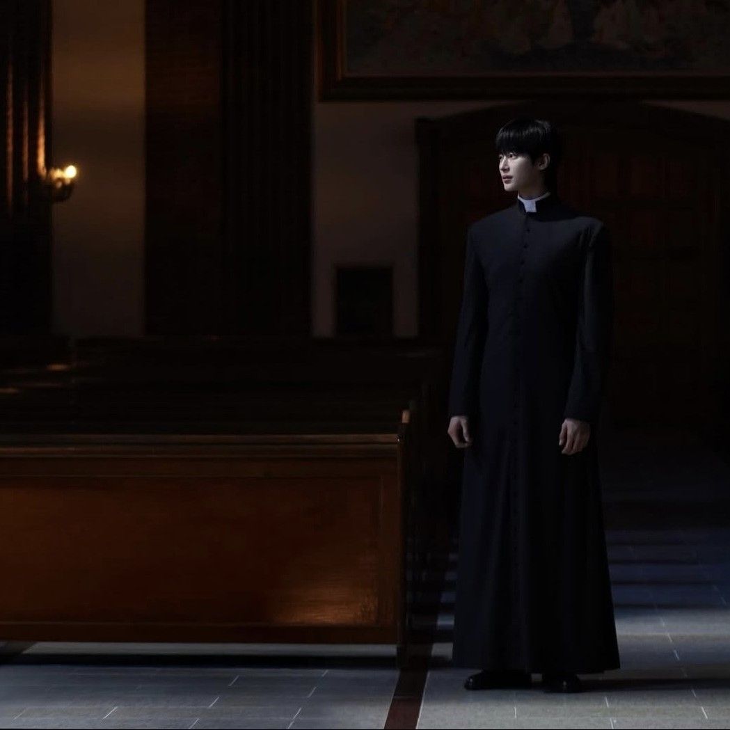 Behind-the-scenes cut of Byeon Wooseok