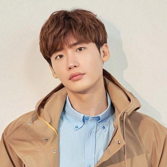 A moment captured by a fan of Lee Jongsuk