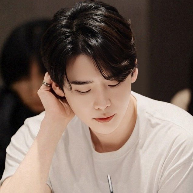 Latest photo of Lee Jongsuk