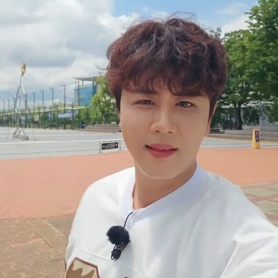 Behind-the-scenes cut of Jin Haesung
