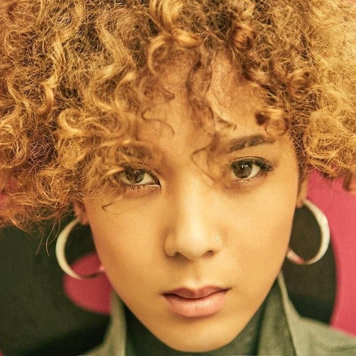 Behind-the-scenes cut of Yoon Mirae