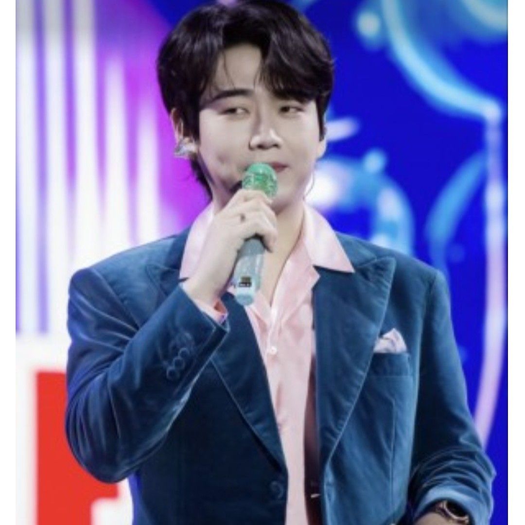 黃英雄的近期活動照