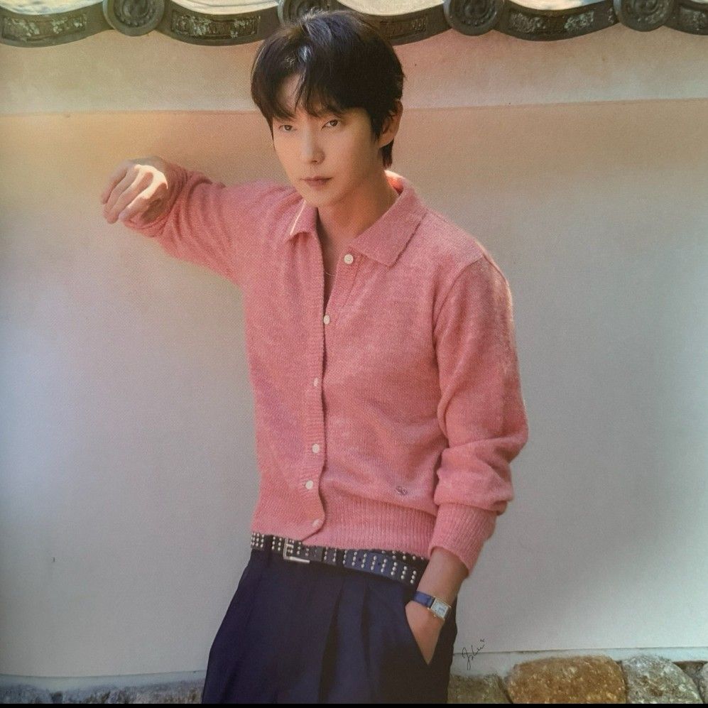 Latest photo of Lee Joongi