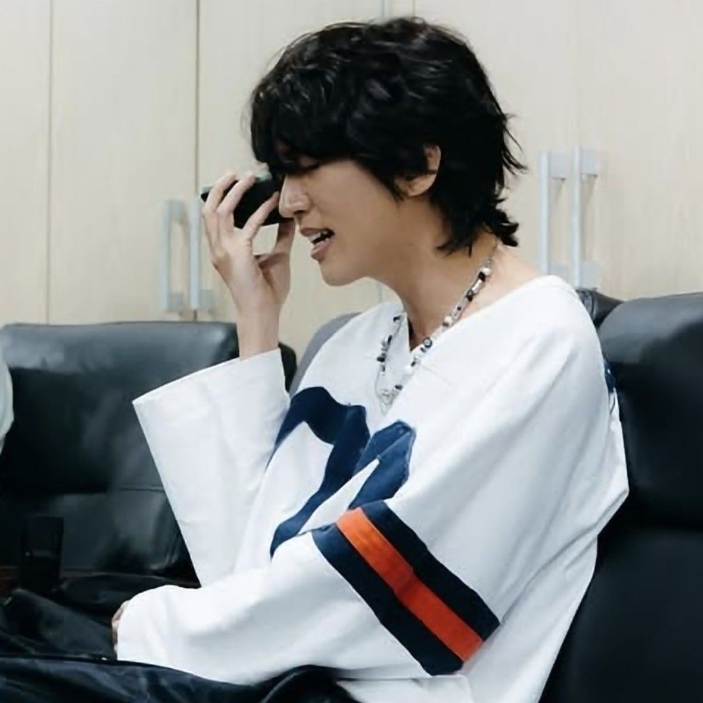 Behind-the-scenes cut of Lee Seungyoon