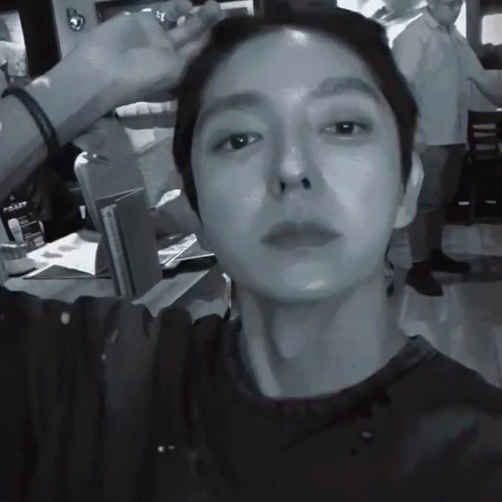 A moment captured by a fan of Lee Joongi