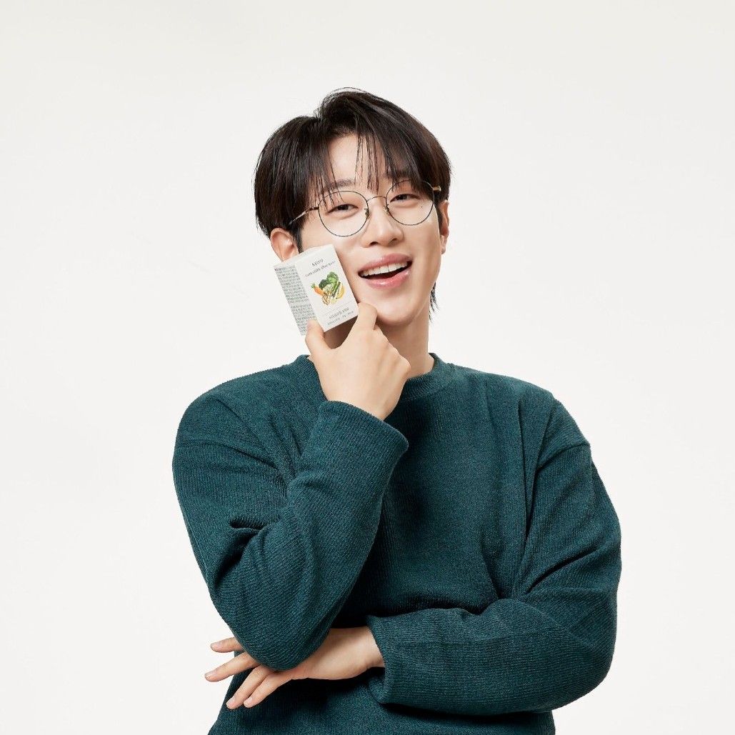 A moment captured by a fan of An Sunghoon