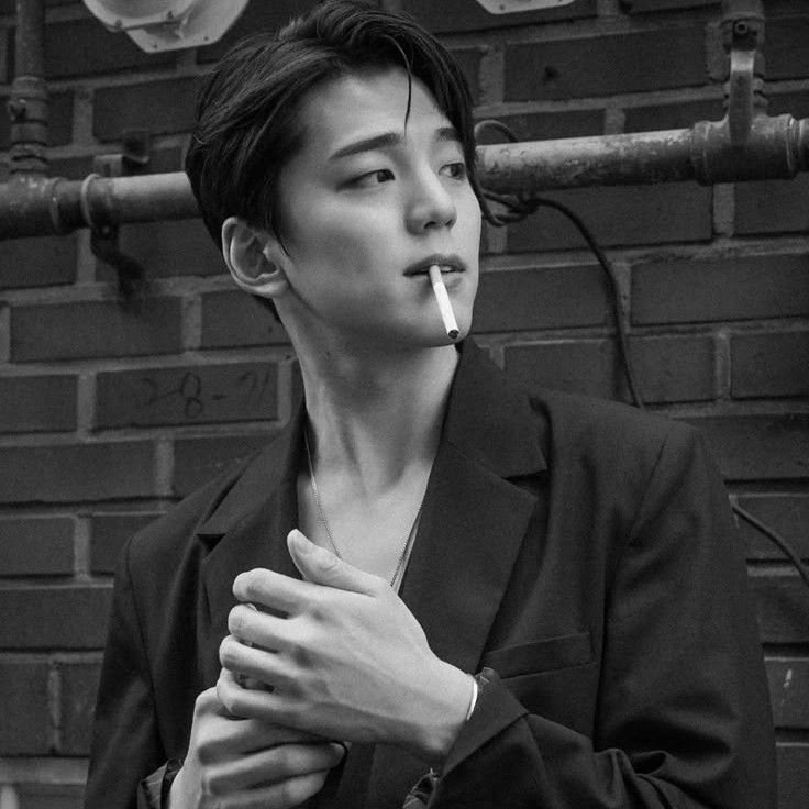 Behind-the-scenes cut of Kim Minkyu
