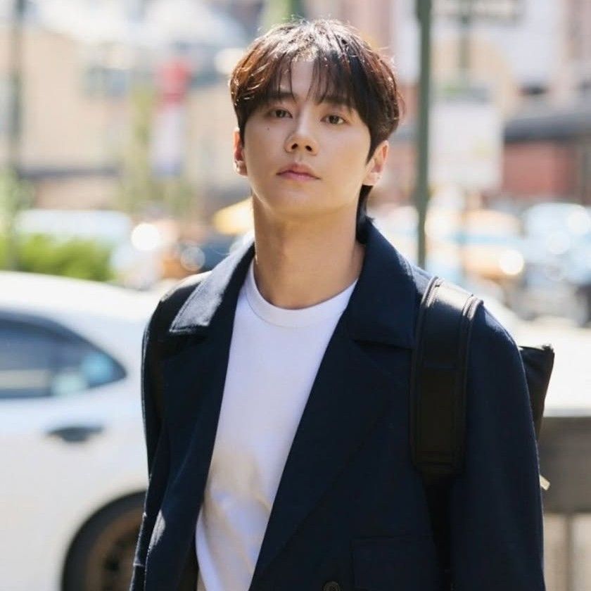 Latest photo of Lee Junyoung