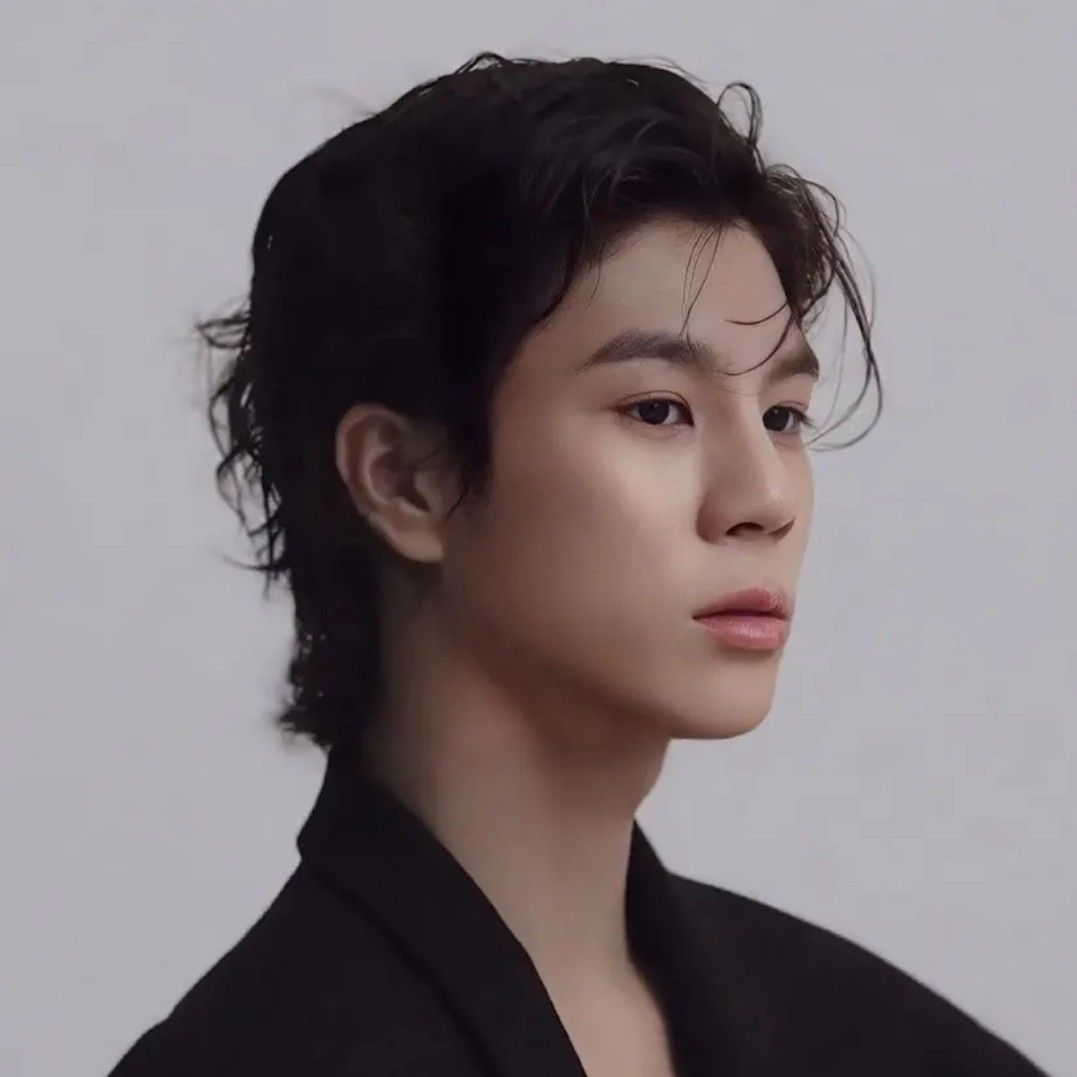 Recent activity shot of Jeong Dongwon