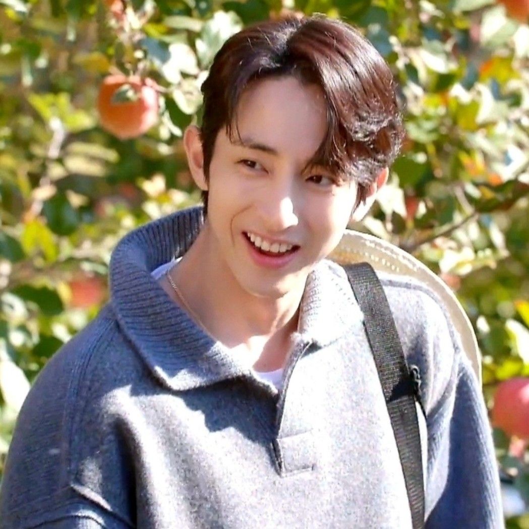 A moment captured by a fan of Lee Soohyuk
