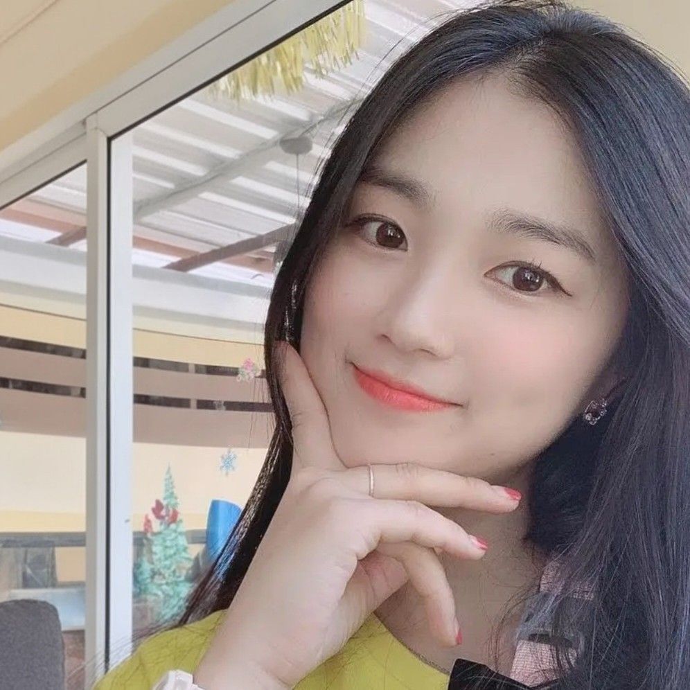 A moment captured by a fan of Kim Hyeyoon