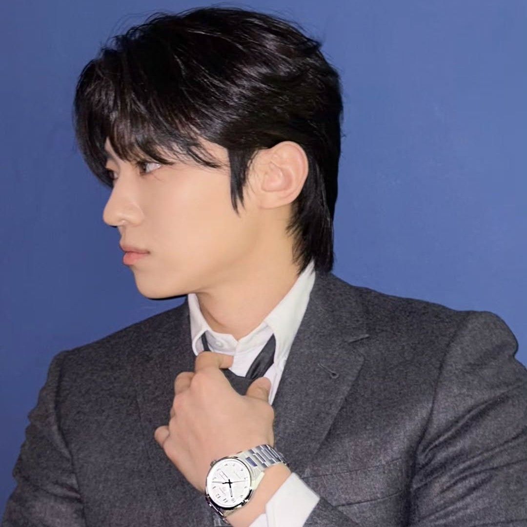 Behind-the-scenes cut of Dex