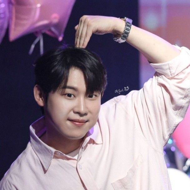 A moment captured by a fan of Jinuk