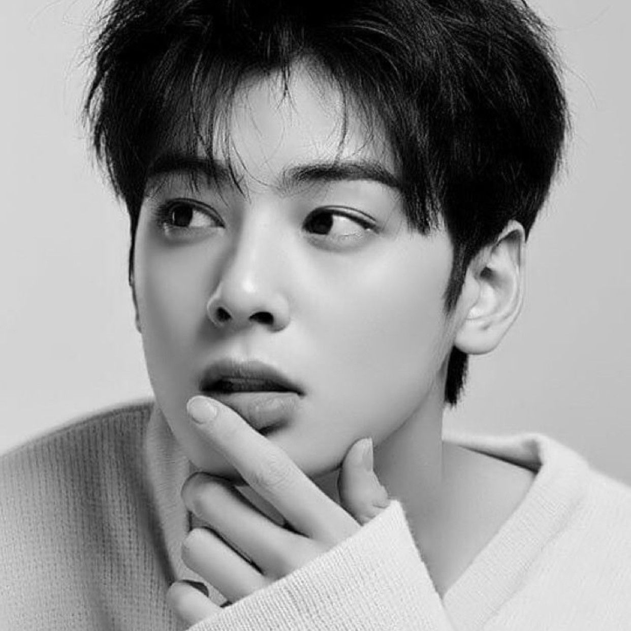 Latest photo of Cha Eunwoo