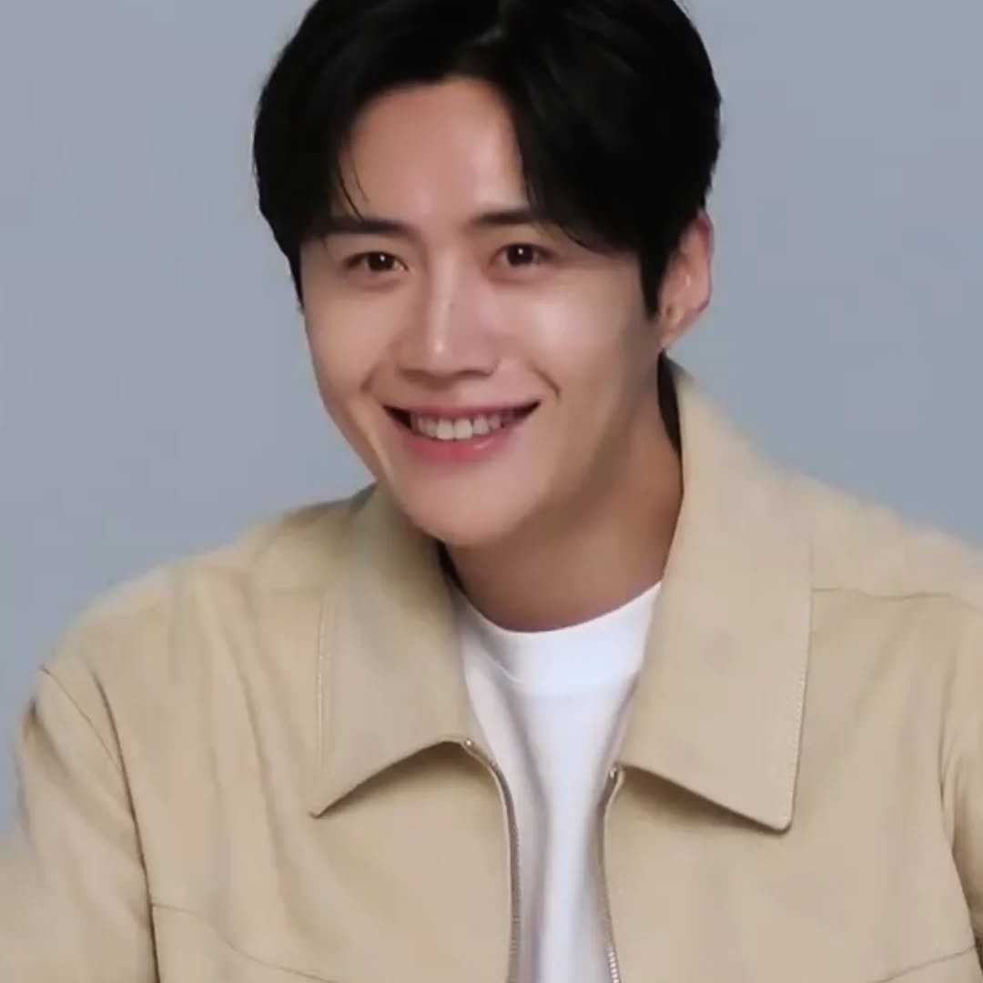 Latest photo of Kim Seonho