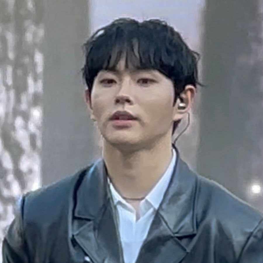 Recent activity shot of Lee Byeongchan