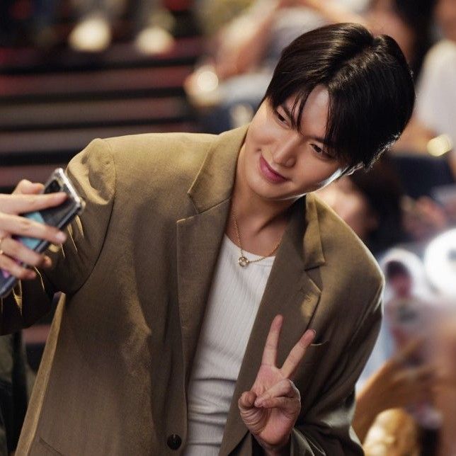 Latest photo of Lee Minho