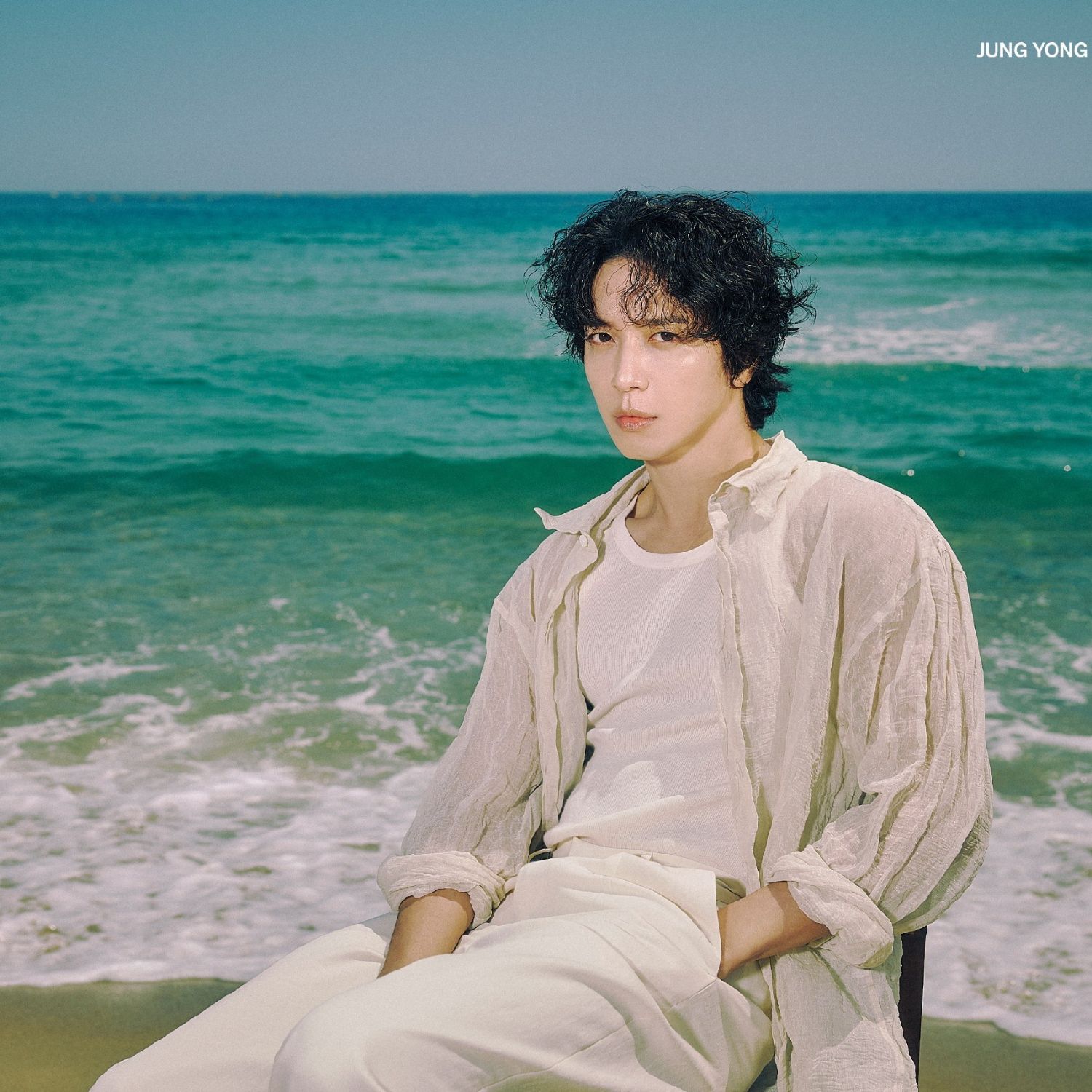 Behind-the-scenes cut of Jung Yonghwa
