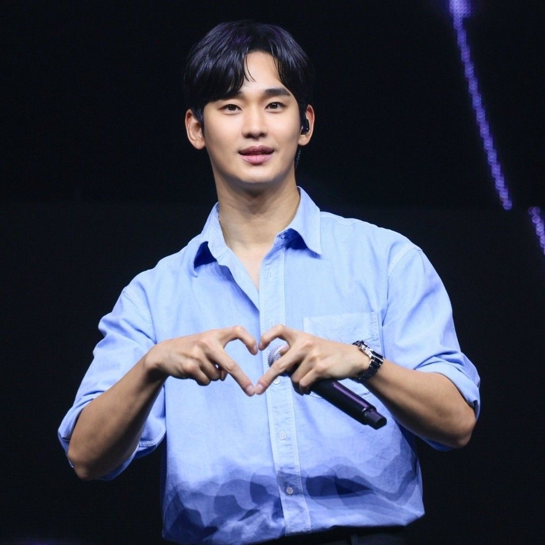 Recent activity shot of Kim Soohyun