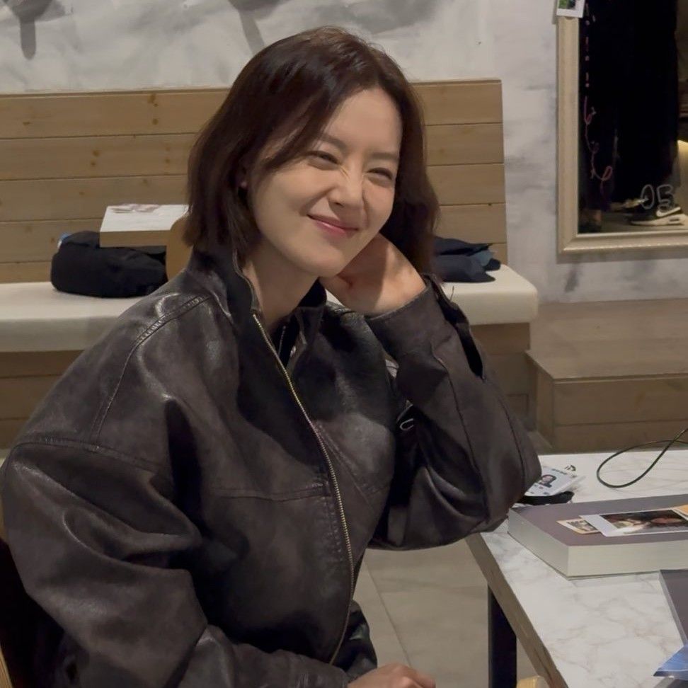 A moment captured by a fan of Moon Chaewon