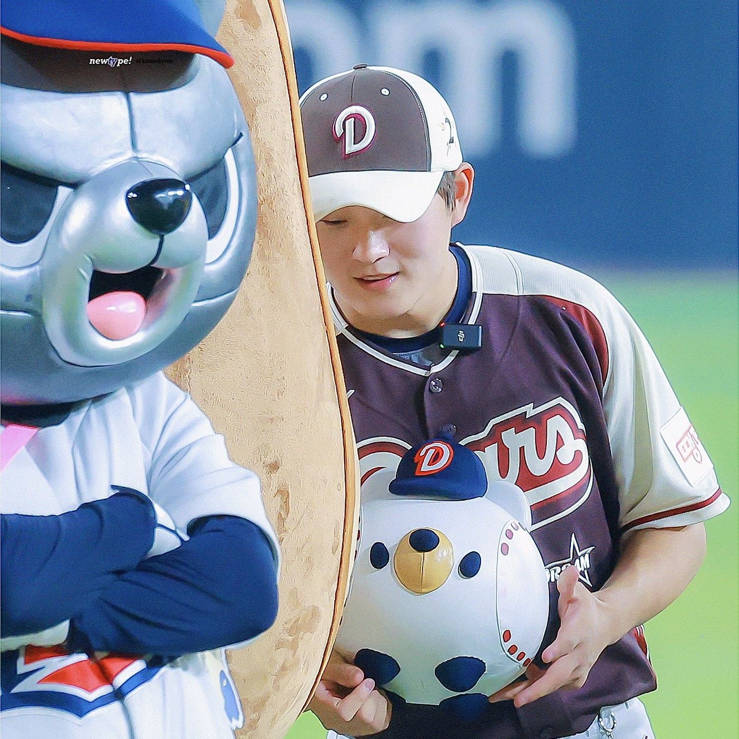 A moment captured by a fan of Kim Taekyeon
