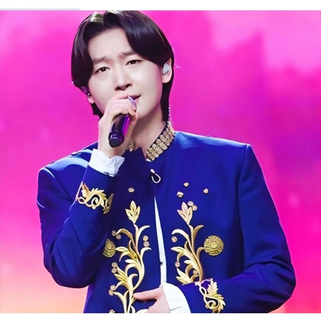 Behind-the-scenes cut of Kim Yongbin