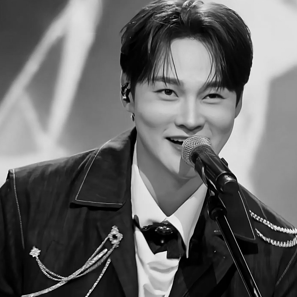 朴瑞鎮的最新照片