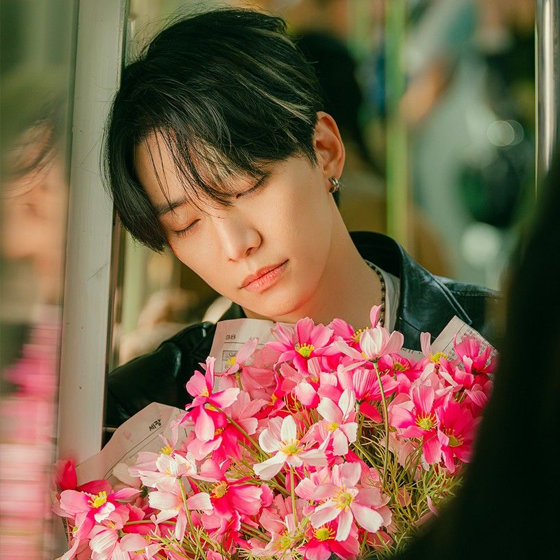 Behind-the-scenes cut of Lee Junho