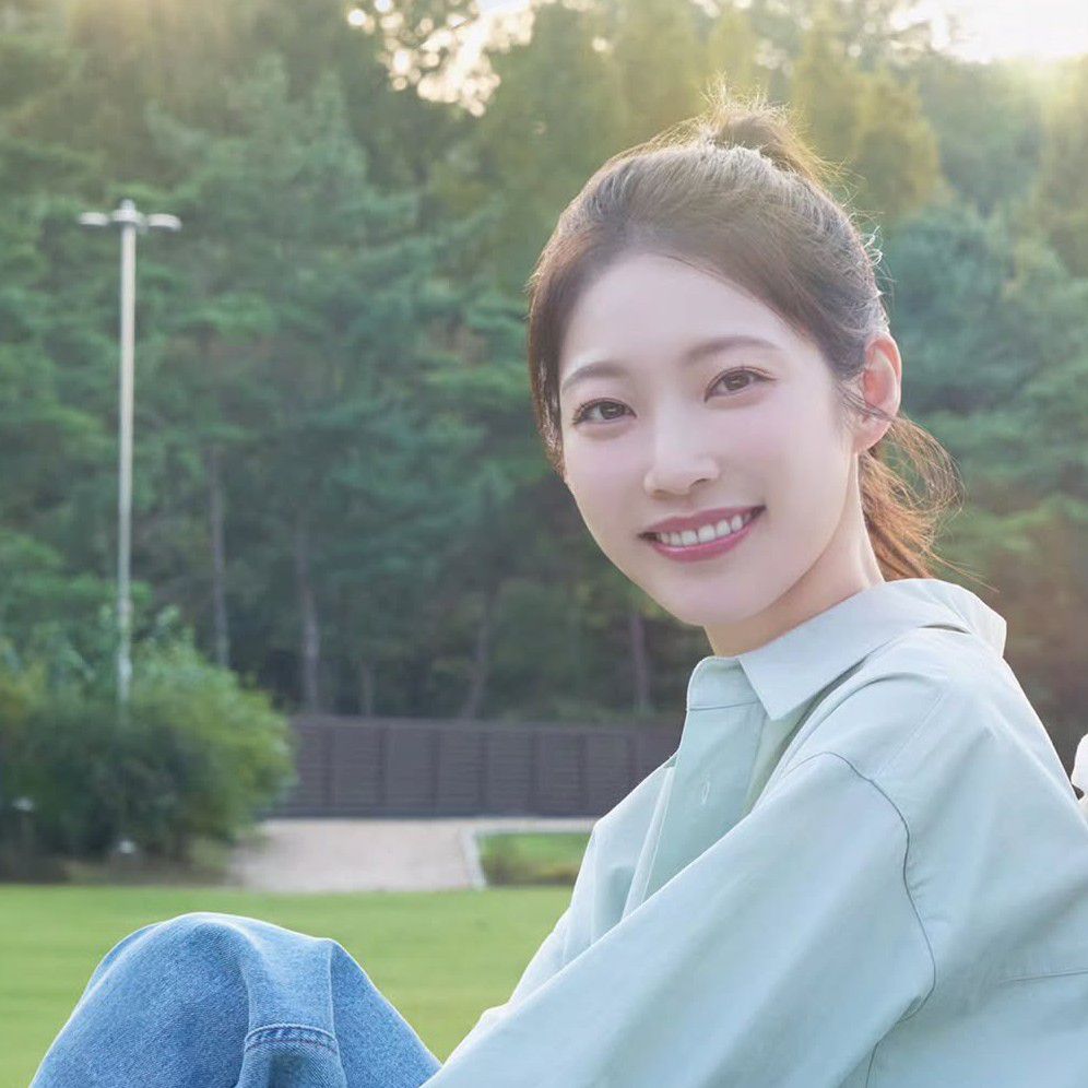 Behind-the-scenes cut of Gong Seungyeon