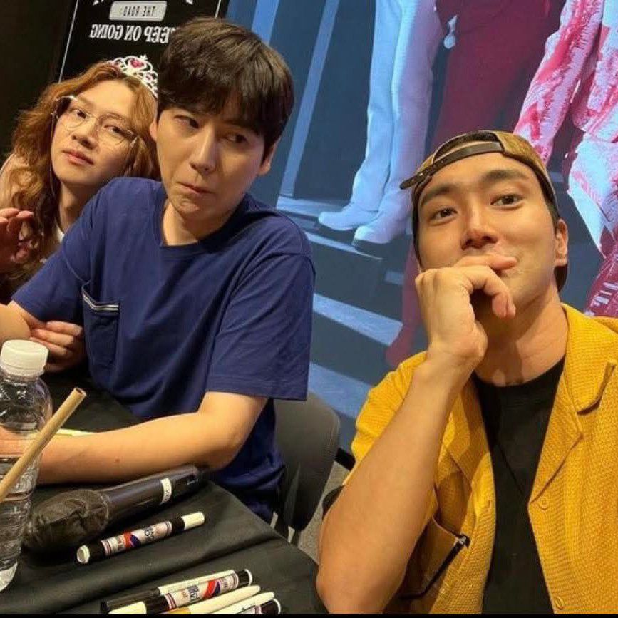 Recent activity shot of Choi Siwon