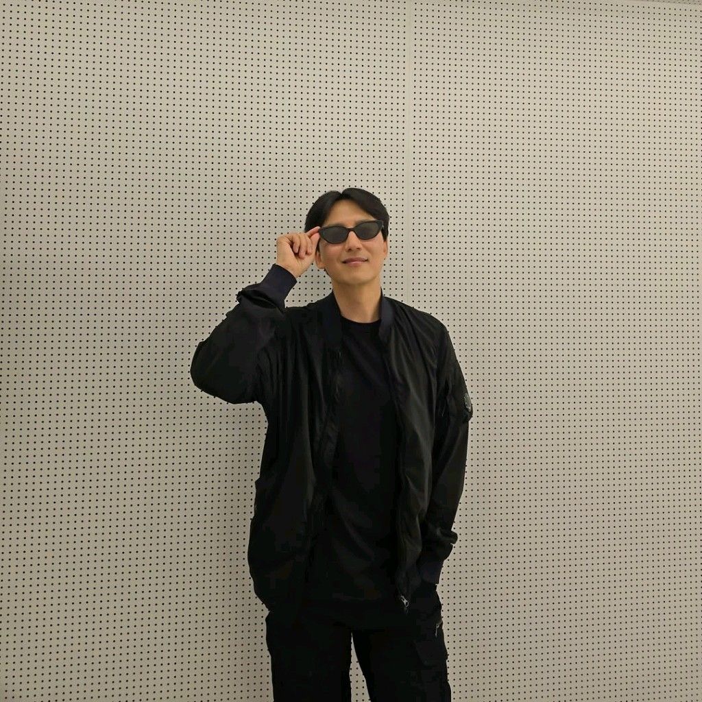 Behind-the-scenes cut of Kim Namgil