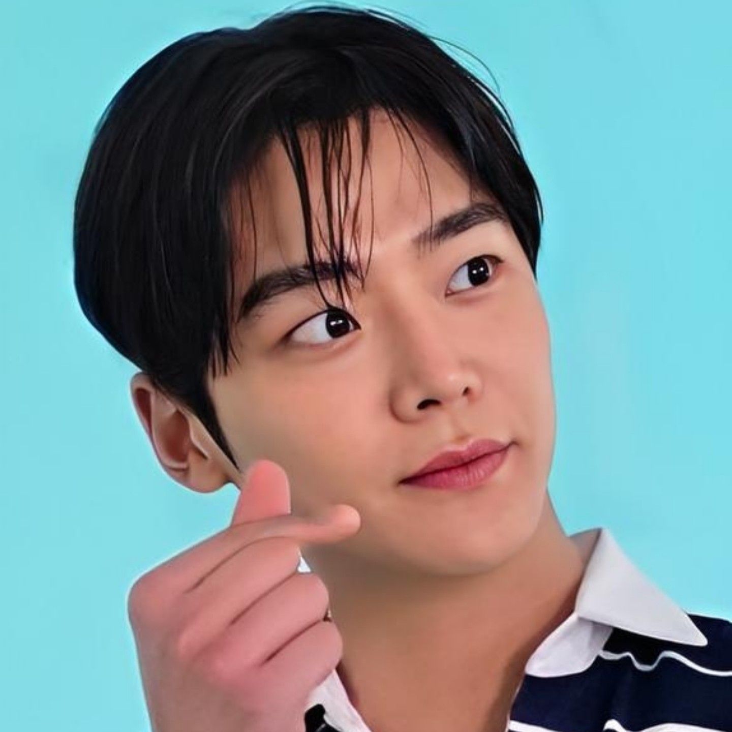 로운의 최신 사진