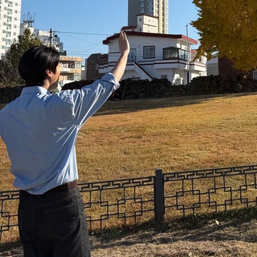 粉丝拍下的李敏镐瞬间