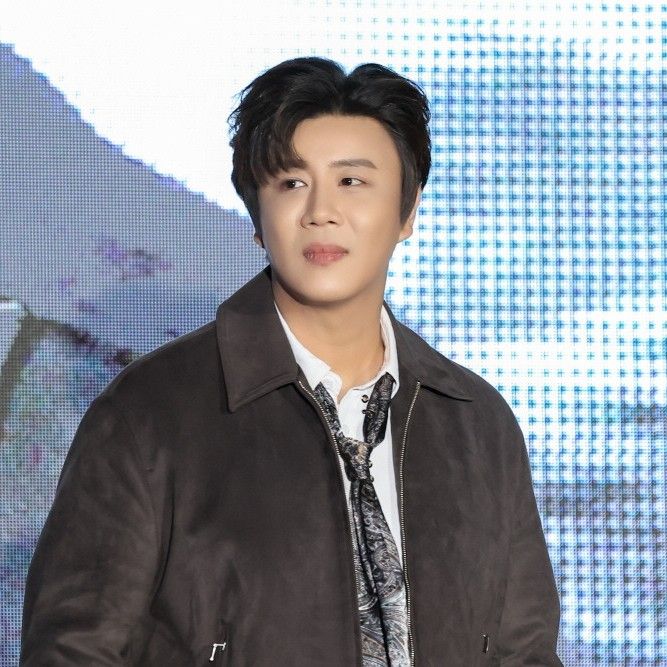 진해성의 비하인드 컷