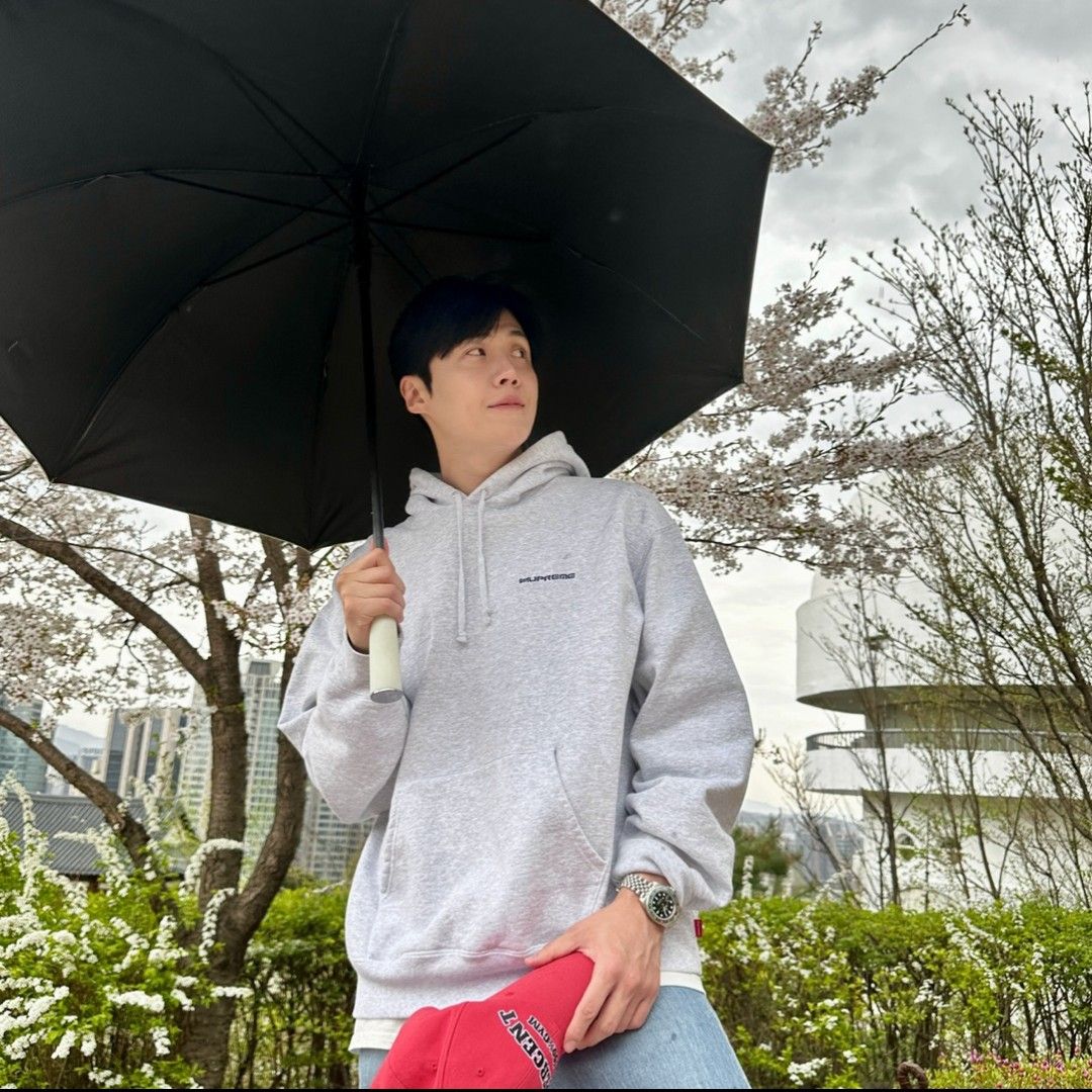 Recent activity shot of Kim Seonho