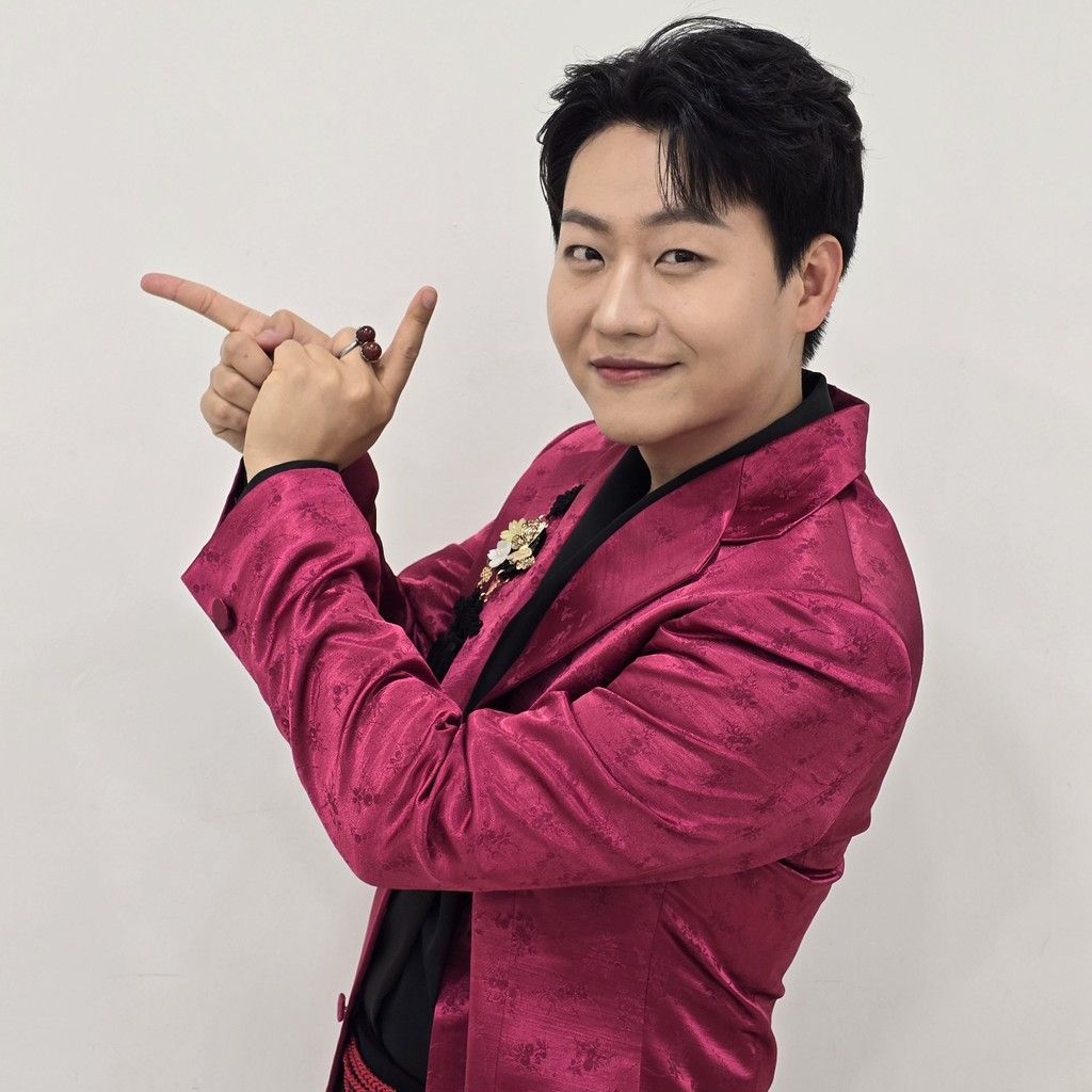 A moment captured by a fan of Min Soohyun